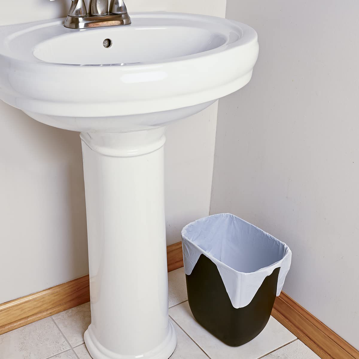 4 Gallon Trash Bags with Flap Ties, Fresh Scent, 80 Count Q1058