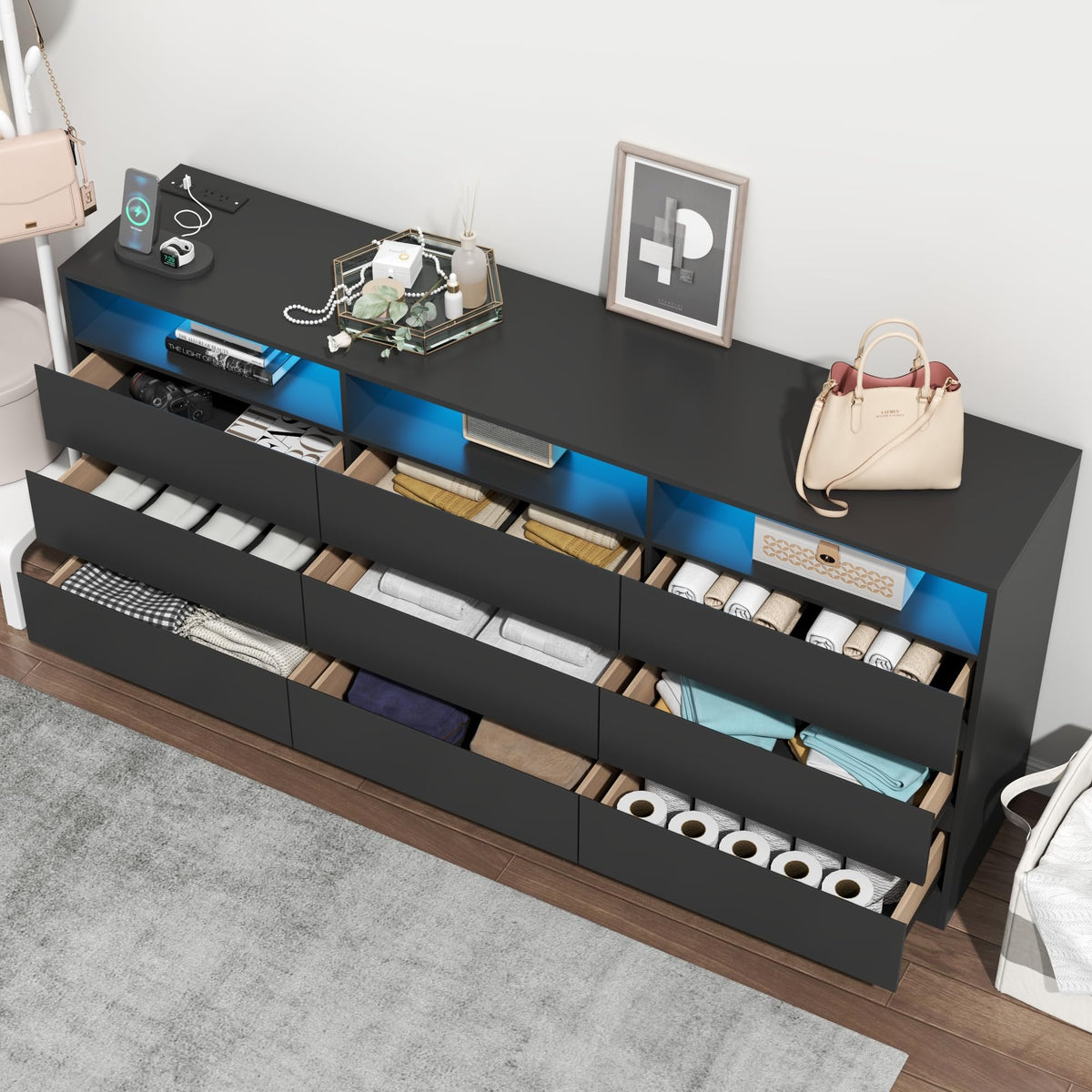 Black 9-Drawer Dresser W813